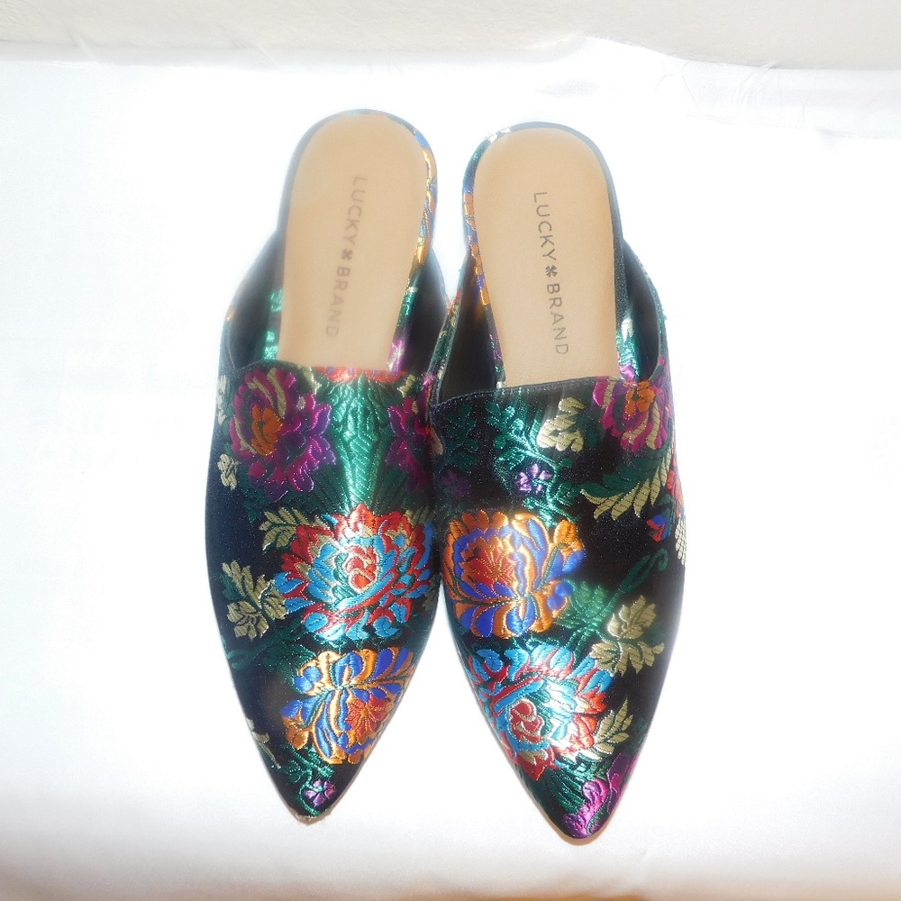 Lucky floral embroidary slides